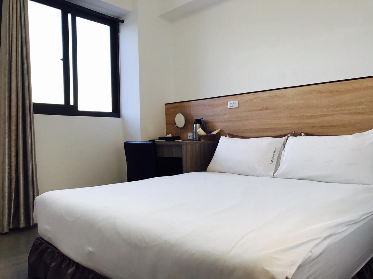 Grano-House Hostel Taichung Bagian luar foto