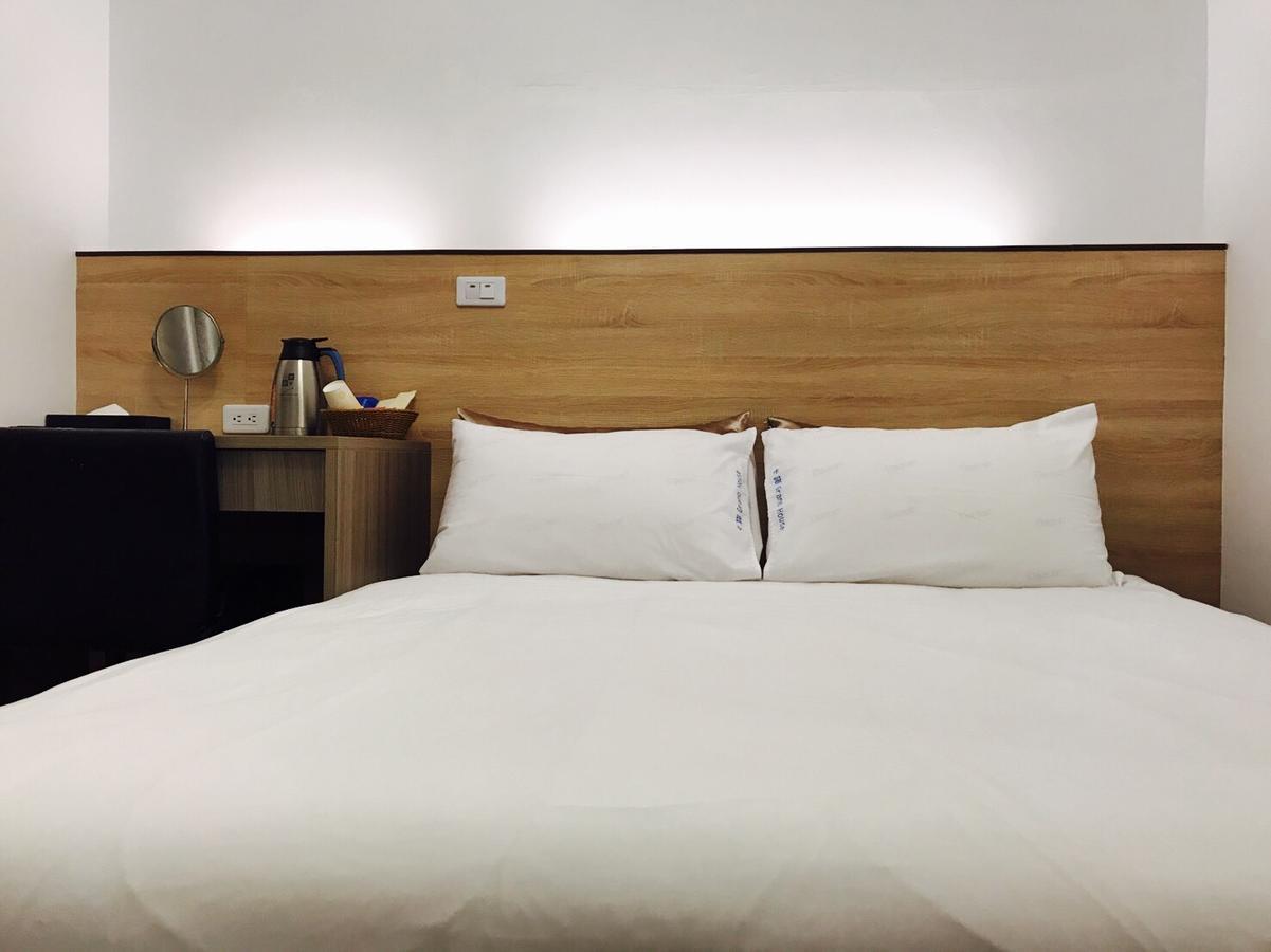 Grano-House Hostel Taichung Bagian luar foto
