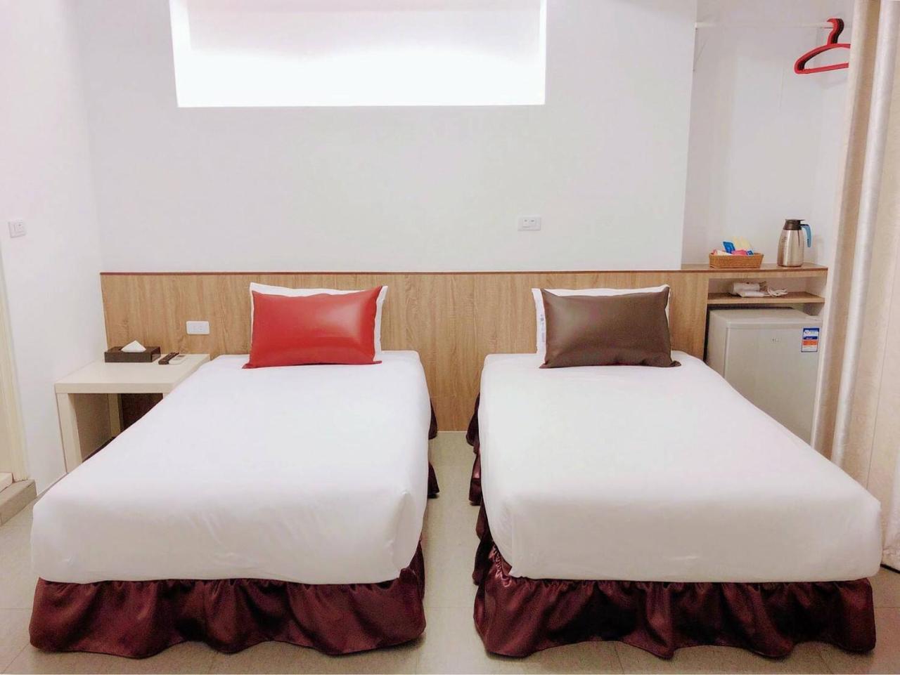 Grano-House Hostel Taichung Bagian luar foto