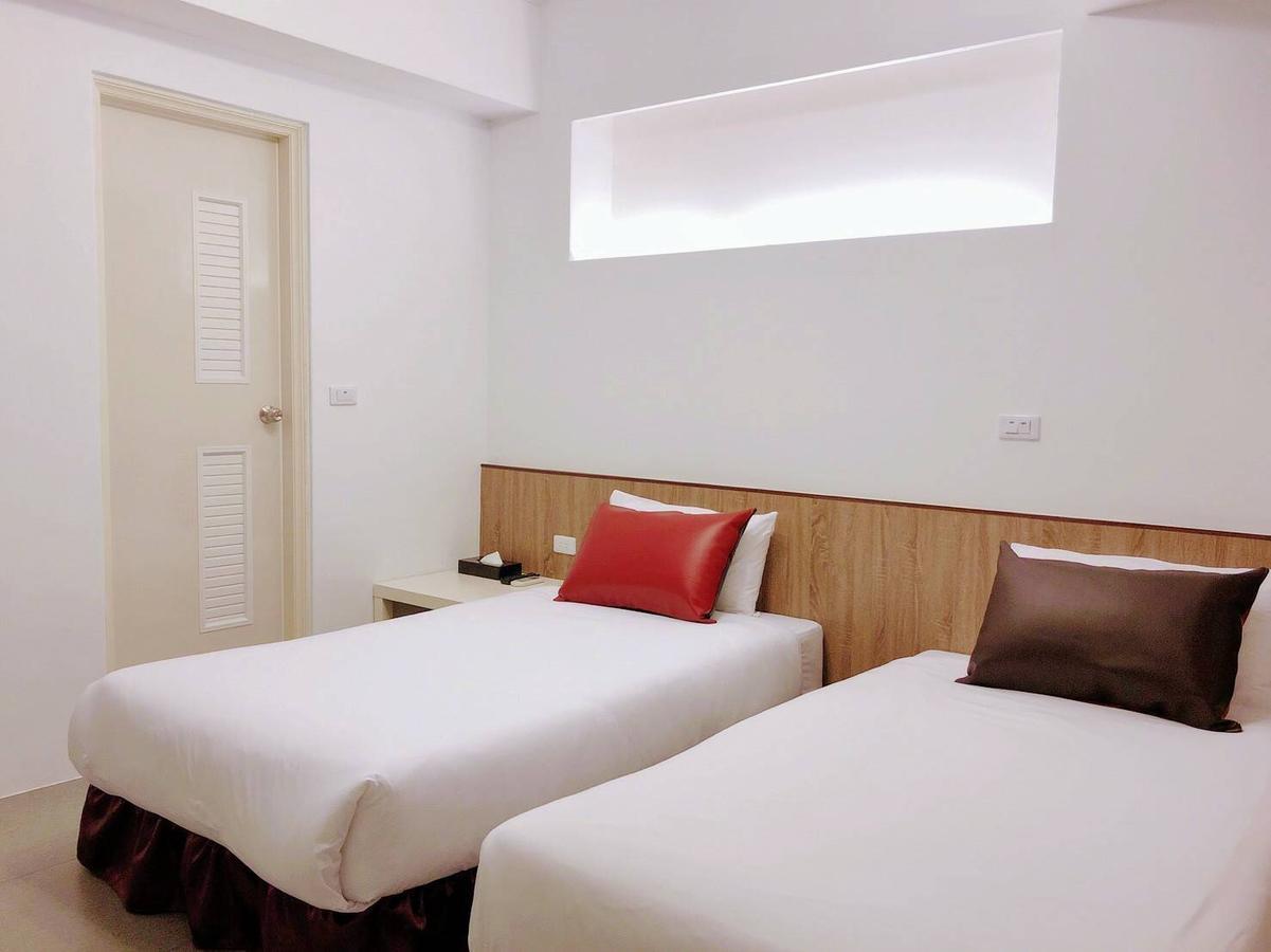 Grano-House Hostel Taichung Bagian luar foto