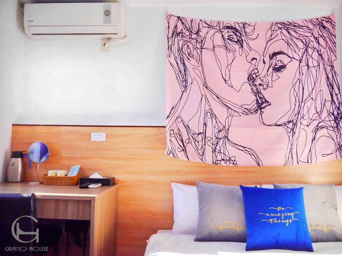 Grano-House Hostel Taichung Bagian luar foto