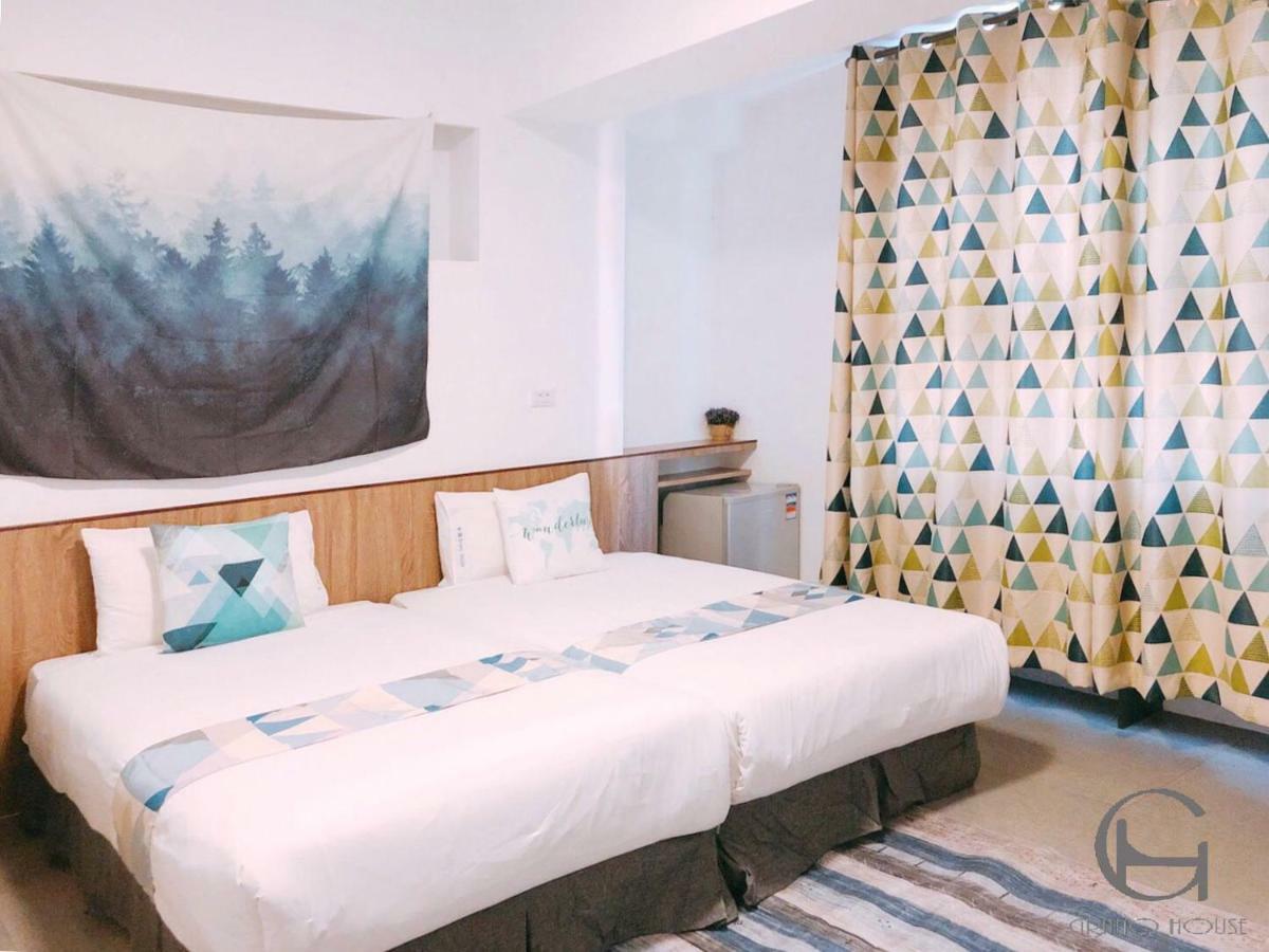 Grano-House Hostel Taichung Bagian luar foto