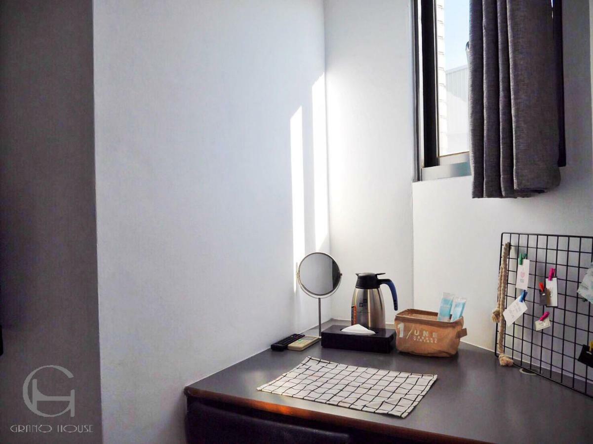 Grano-House Hostel Taichung Bagian luar foto