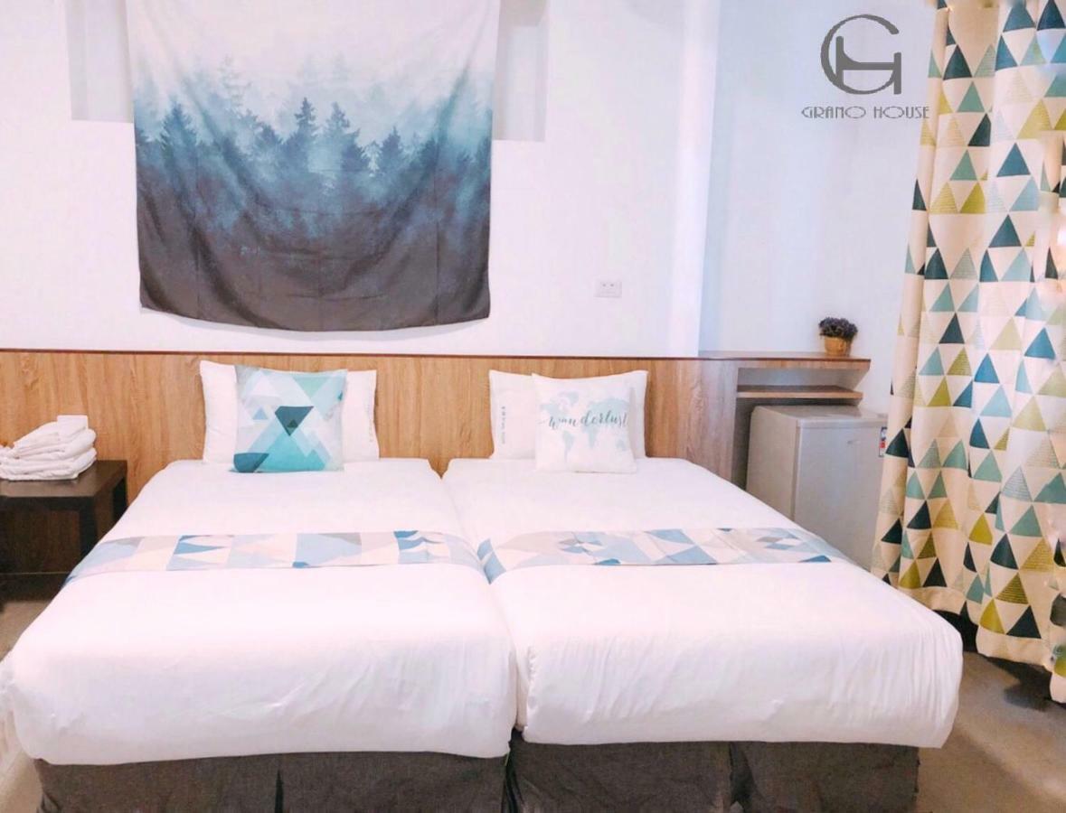 Grano-House Hostel Taichung Bagian luar foto