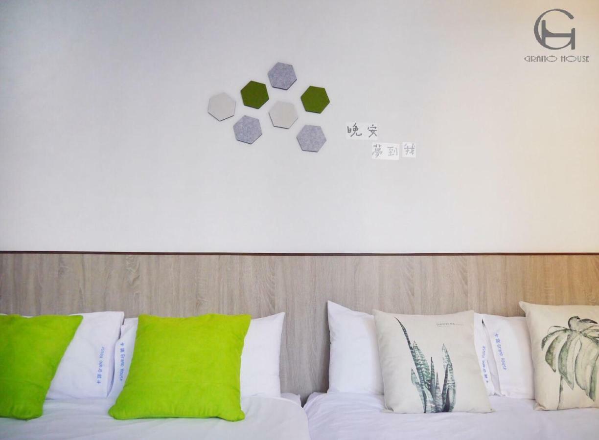 Grano-House Hostel Taichung Bagian luar foto