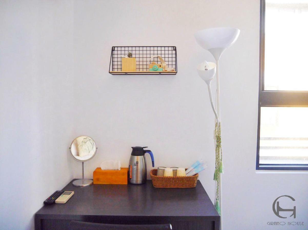 Grano-House Hostel Taichung Bagian luar foto